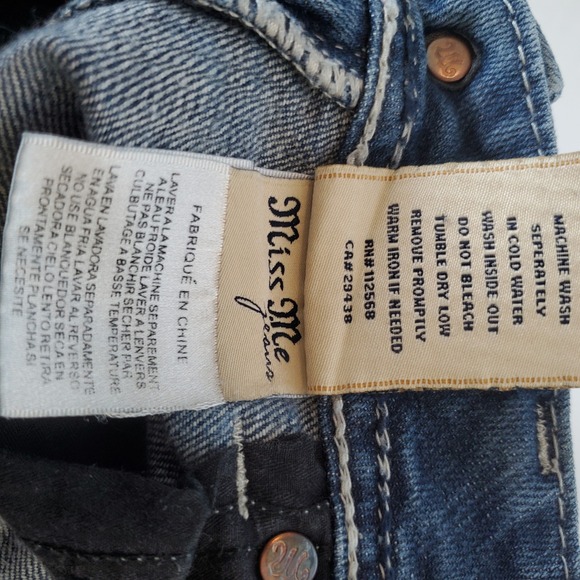 Miss Me Capri Cropped Jeans in Stretch Denim Roses Rhinestones Size 27 - Picture 4 of 14